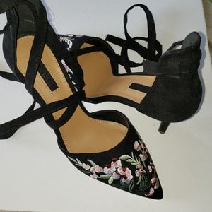 Forever 21 black  Tie up heels